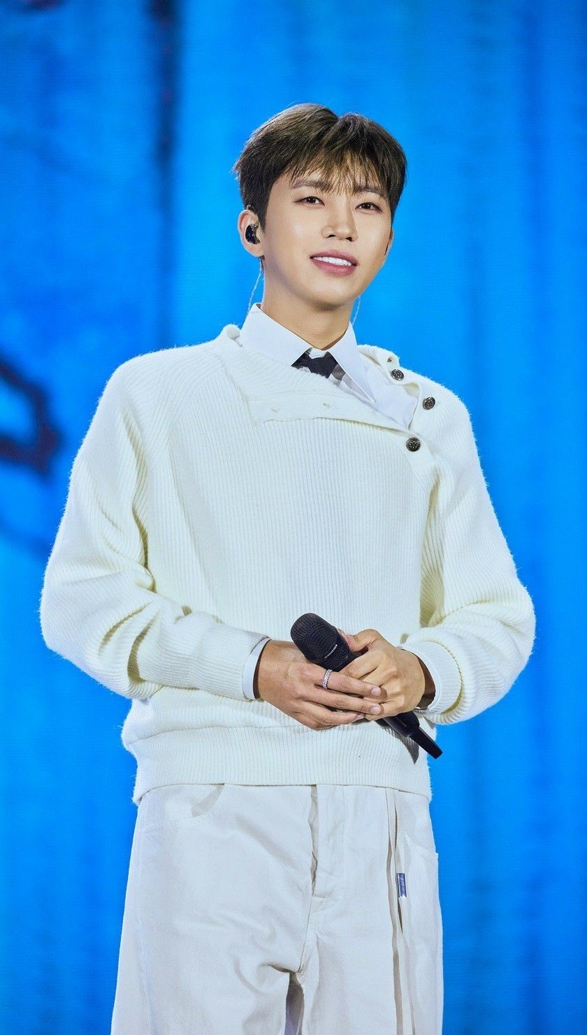 Foto kegiatan terbaru dari Lim Youngwoong