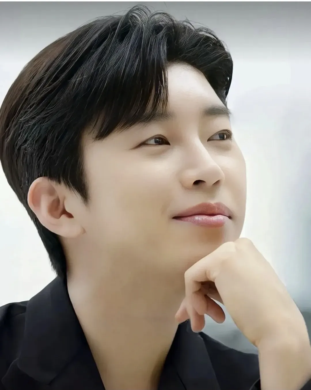 Recent activity shot of Lim Youngwoong
