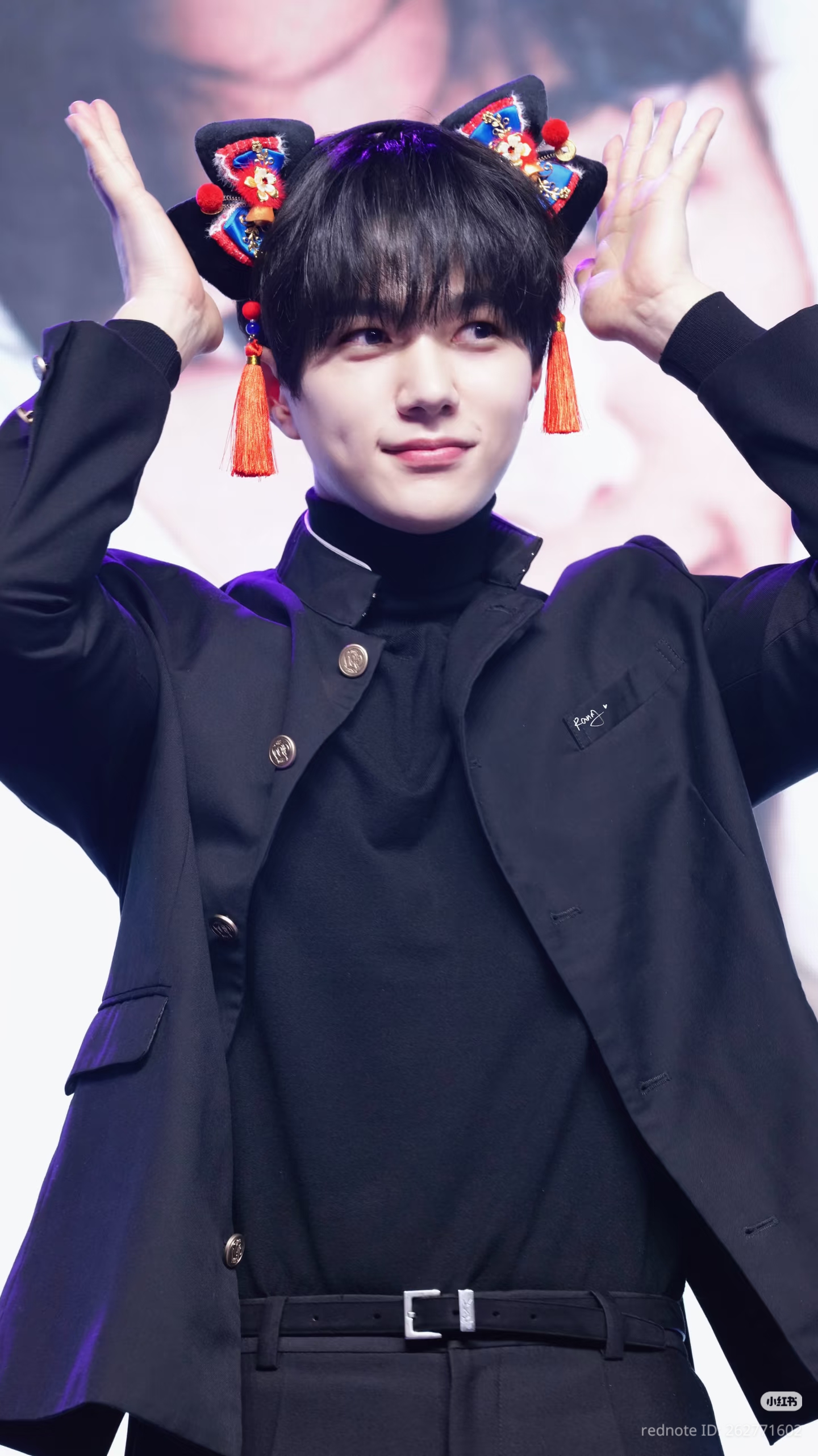 Emotional wallpaper shared by fans for Kim Myungsoo (L)