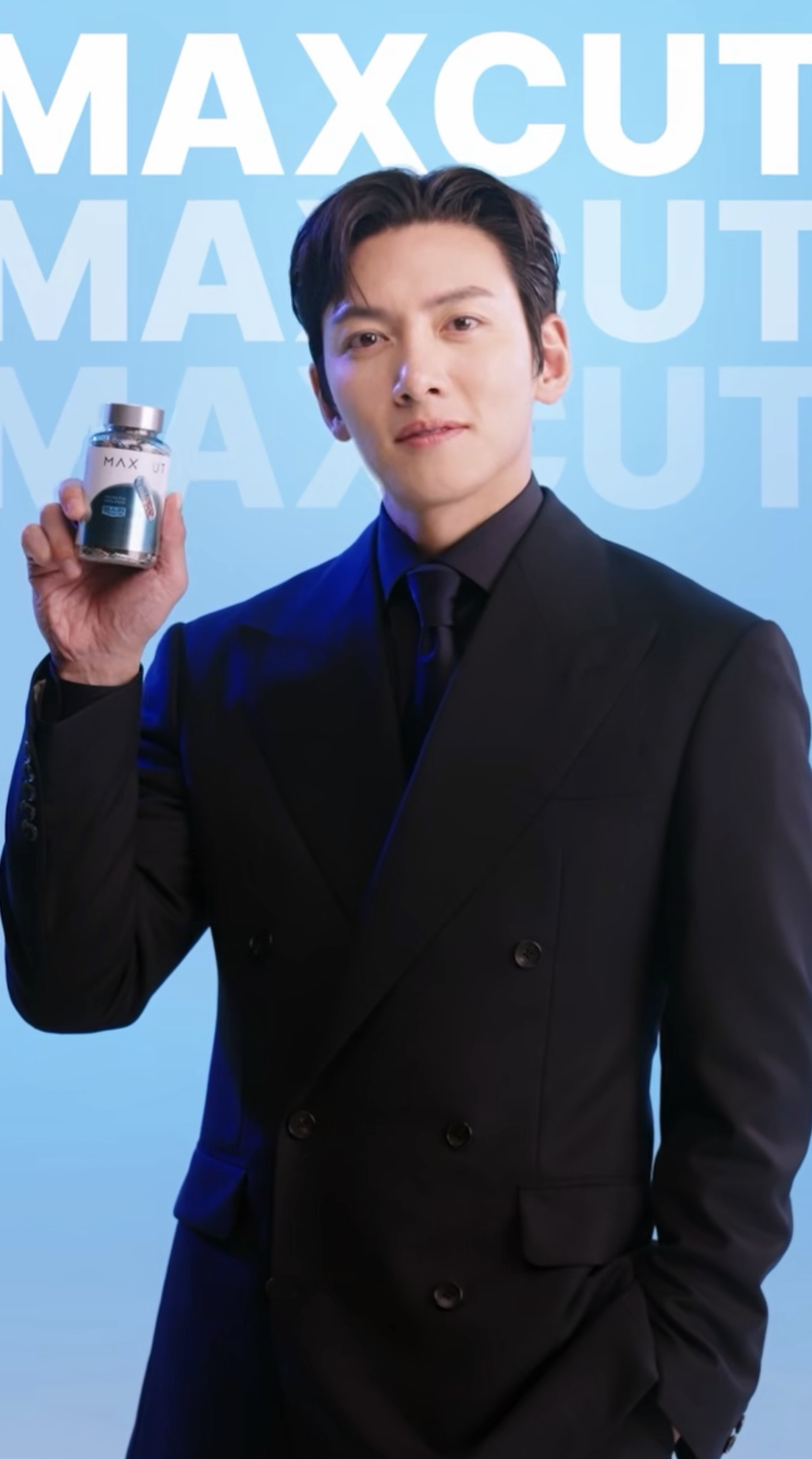Behind-the-scenes cut of Ji Changwook