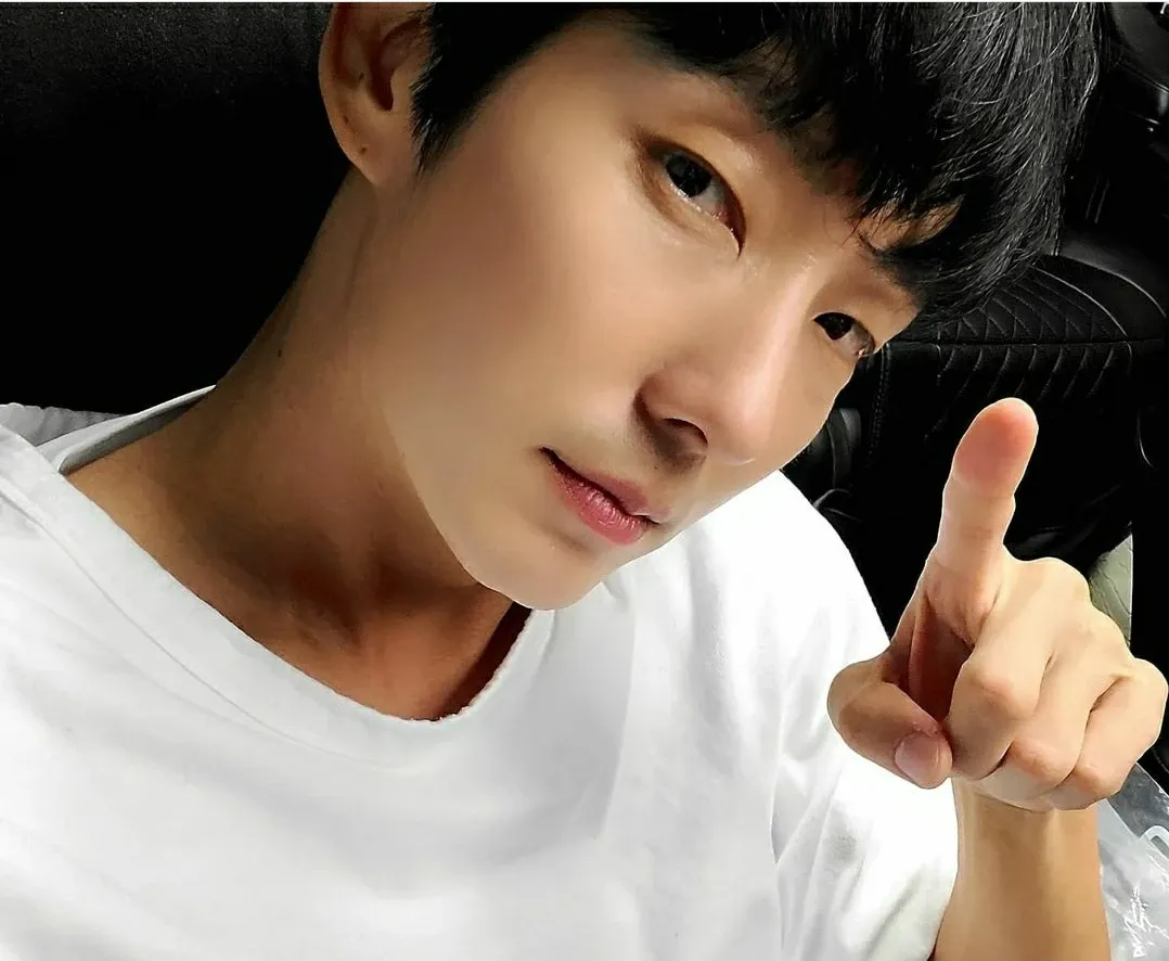 이준기 최근 활동샷