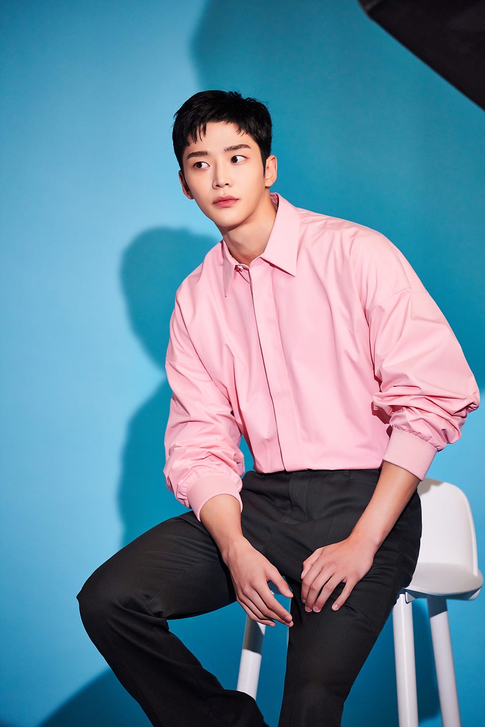 Foto terbaru dari Rowoon