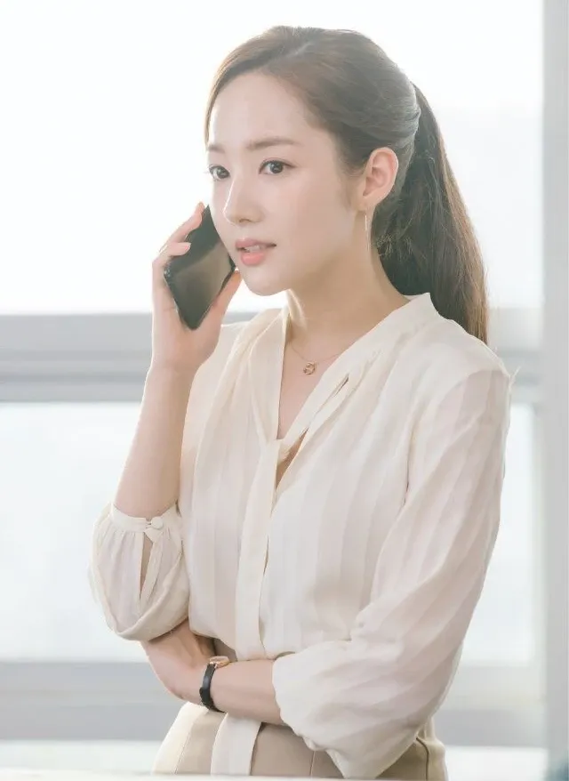 Behind-the-scenes cut of Park Minyoung