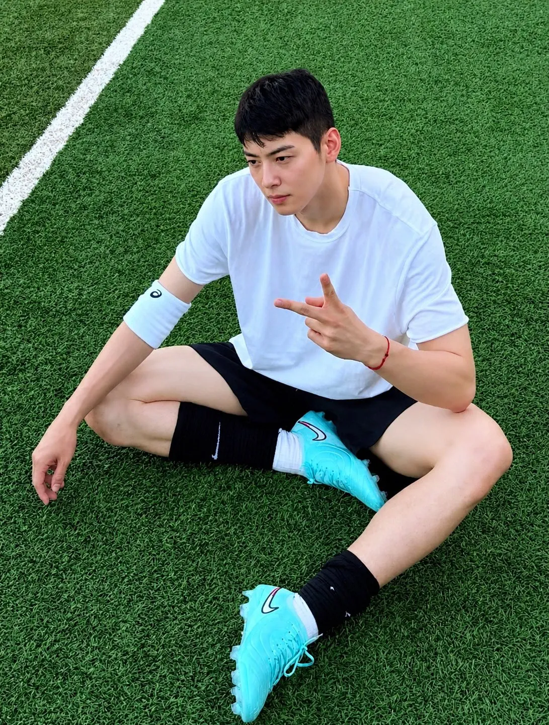 Recent activity shot of Cha Eunwoo