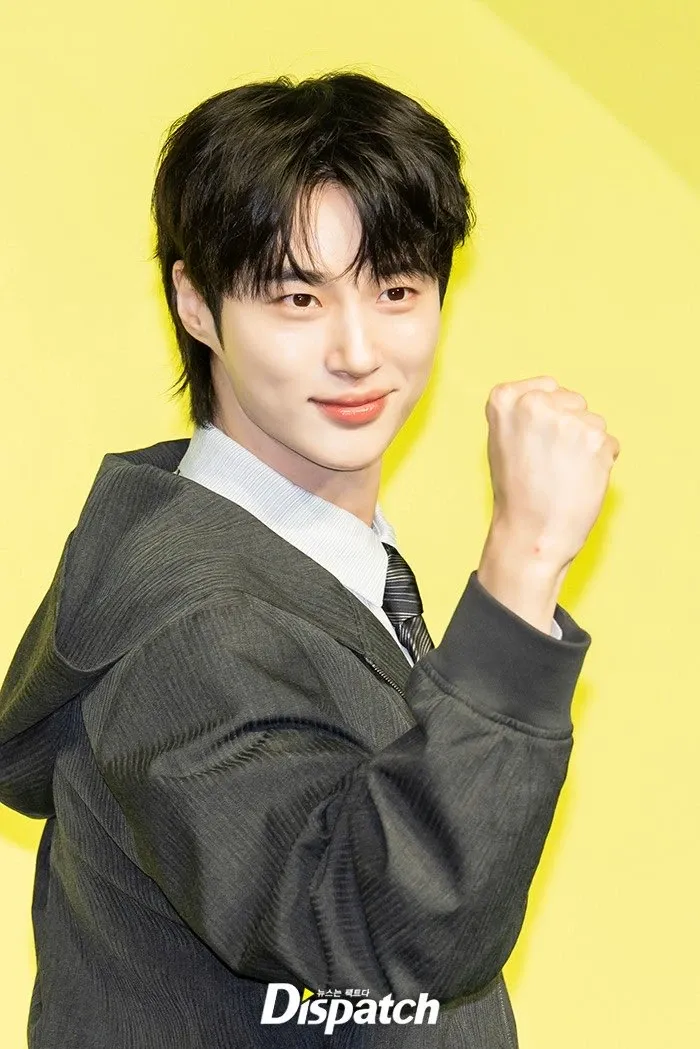 Latest photo of Byeon Wooseok