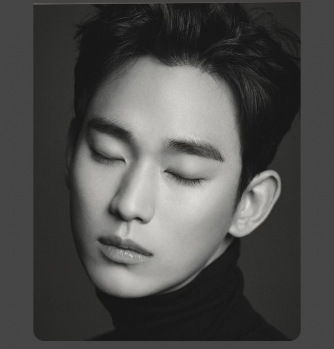 粉絲拍下的金秀賢瞬間