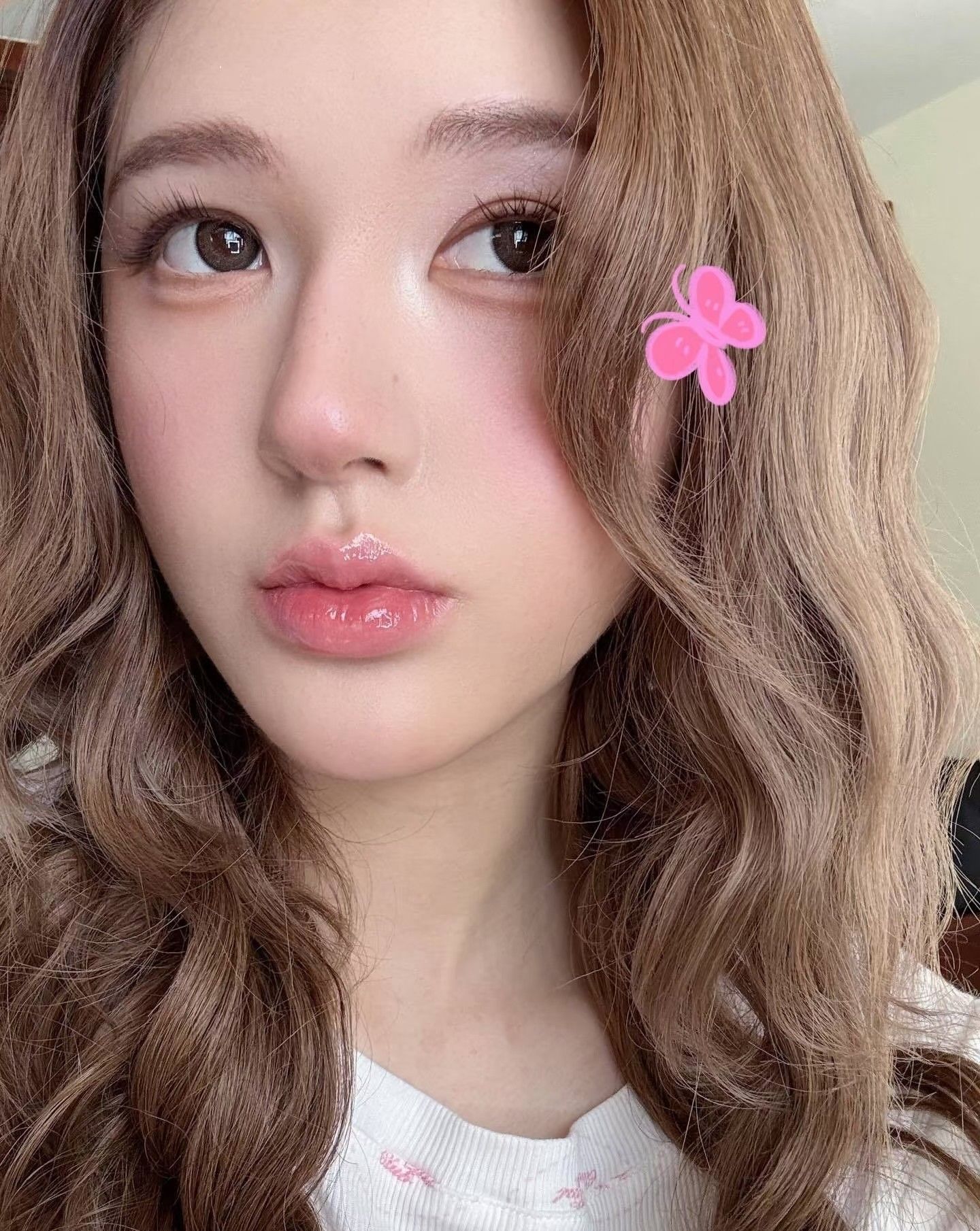 Recent activity shot of Zhao Lusi