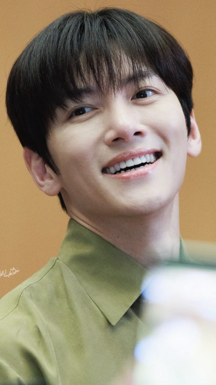 Today's popular wallpaper in Ji Changwook community