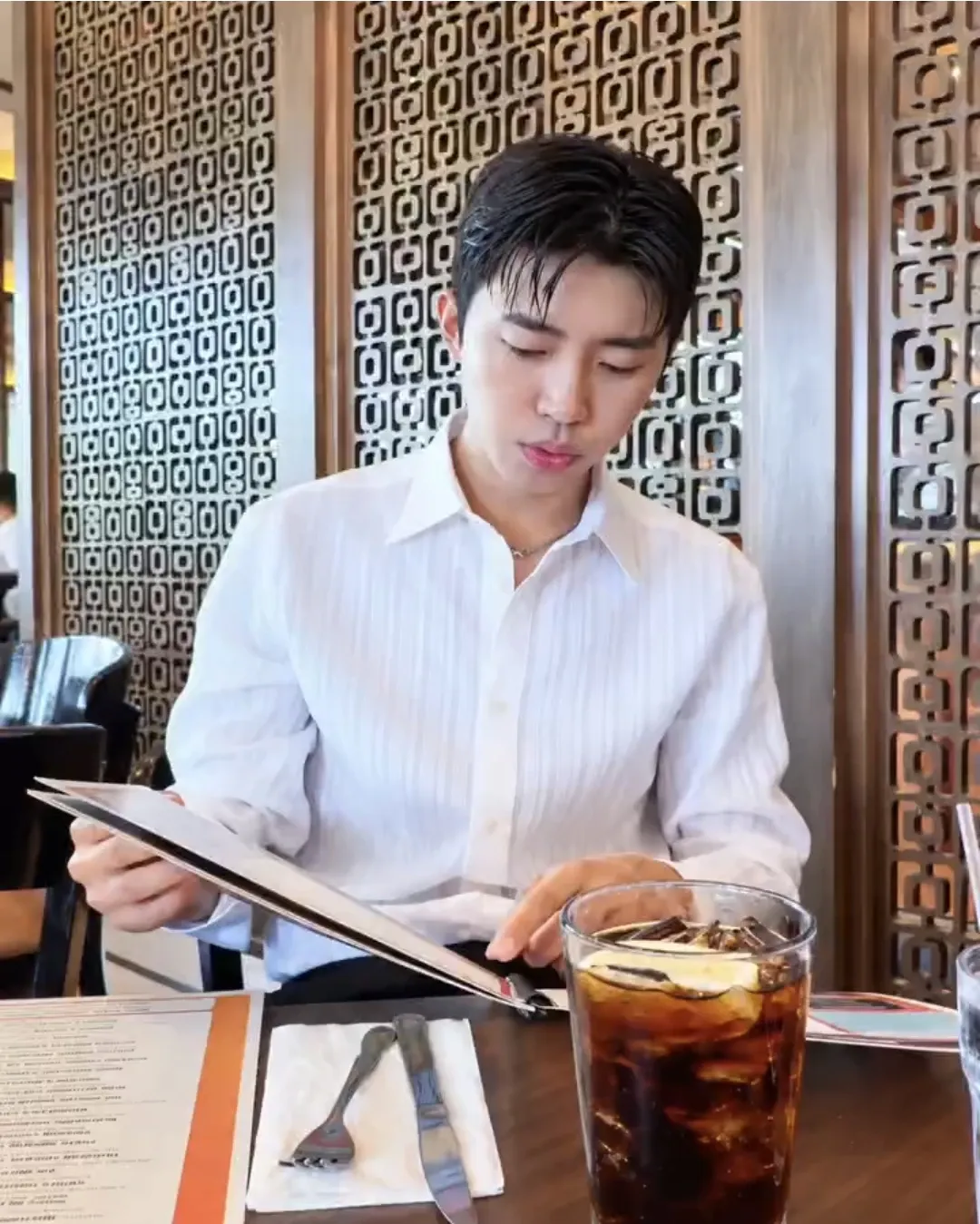 Momen yang diabadikan oleh penggemar Lim Youngwoong