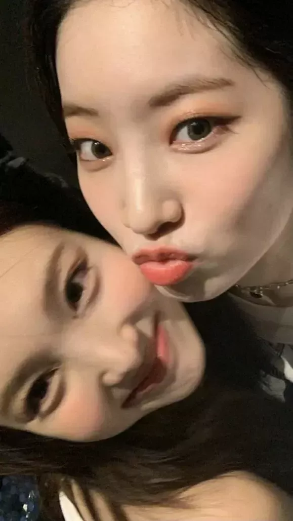 A moment captured by a fan of Dahyun