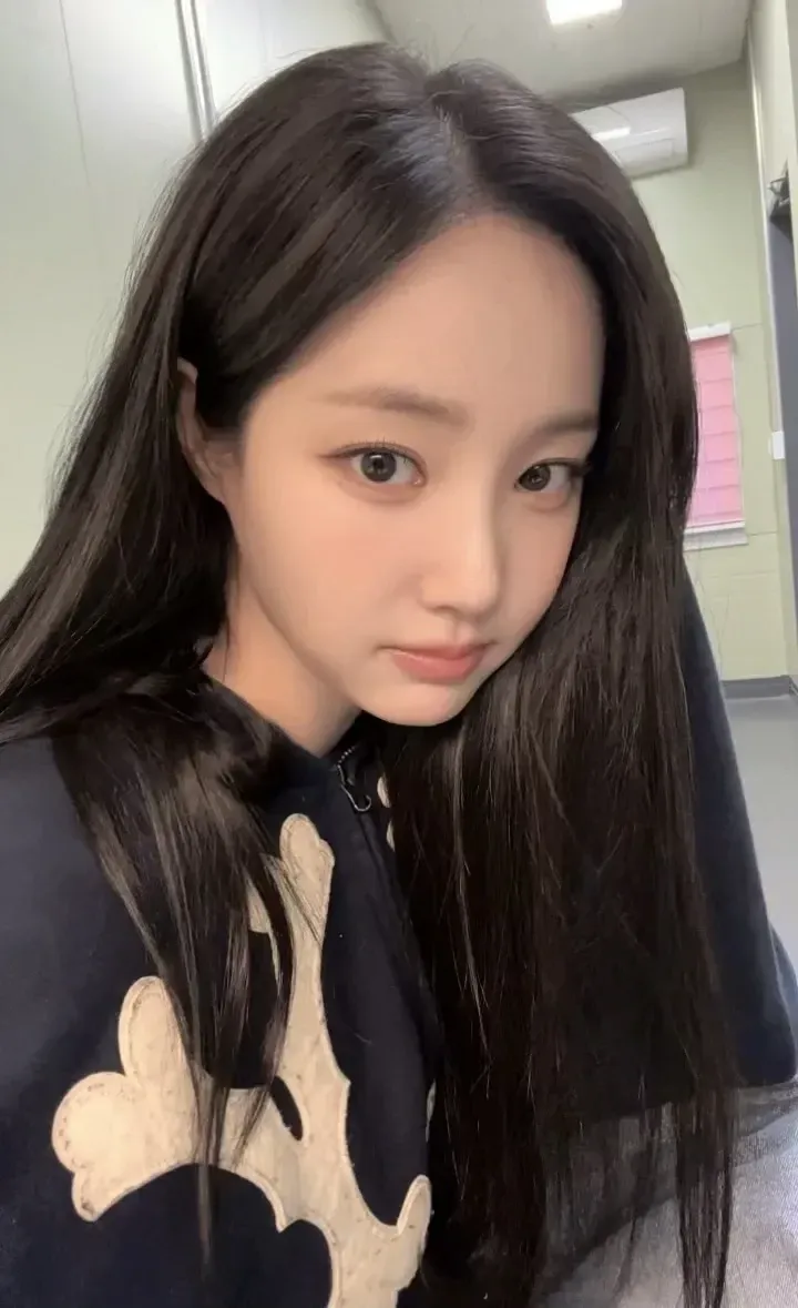 Recent activity shot of Yeonwoo