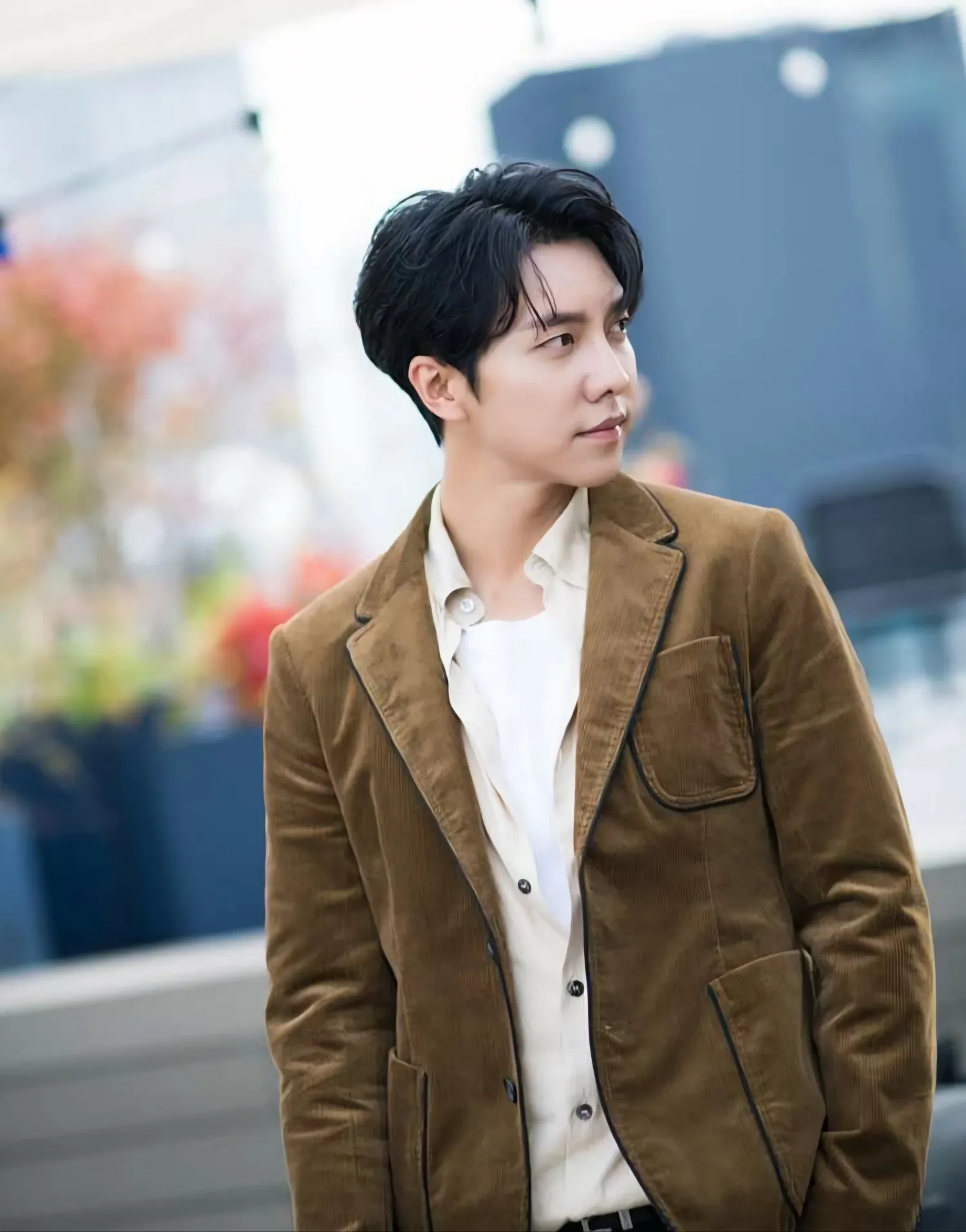 Behind-the-scenes cut of Lee Seunggi