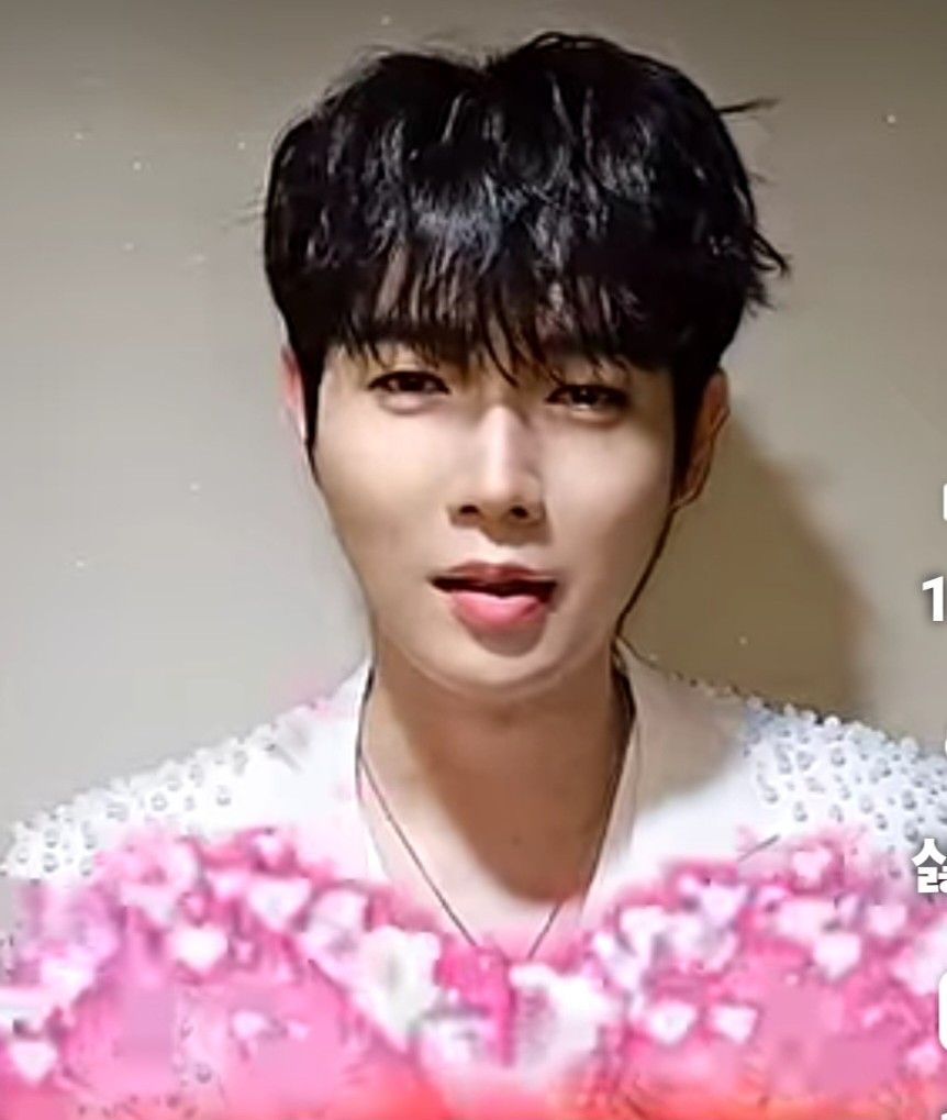 Behind-the-scenes cut of Son Taejin