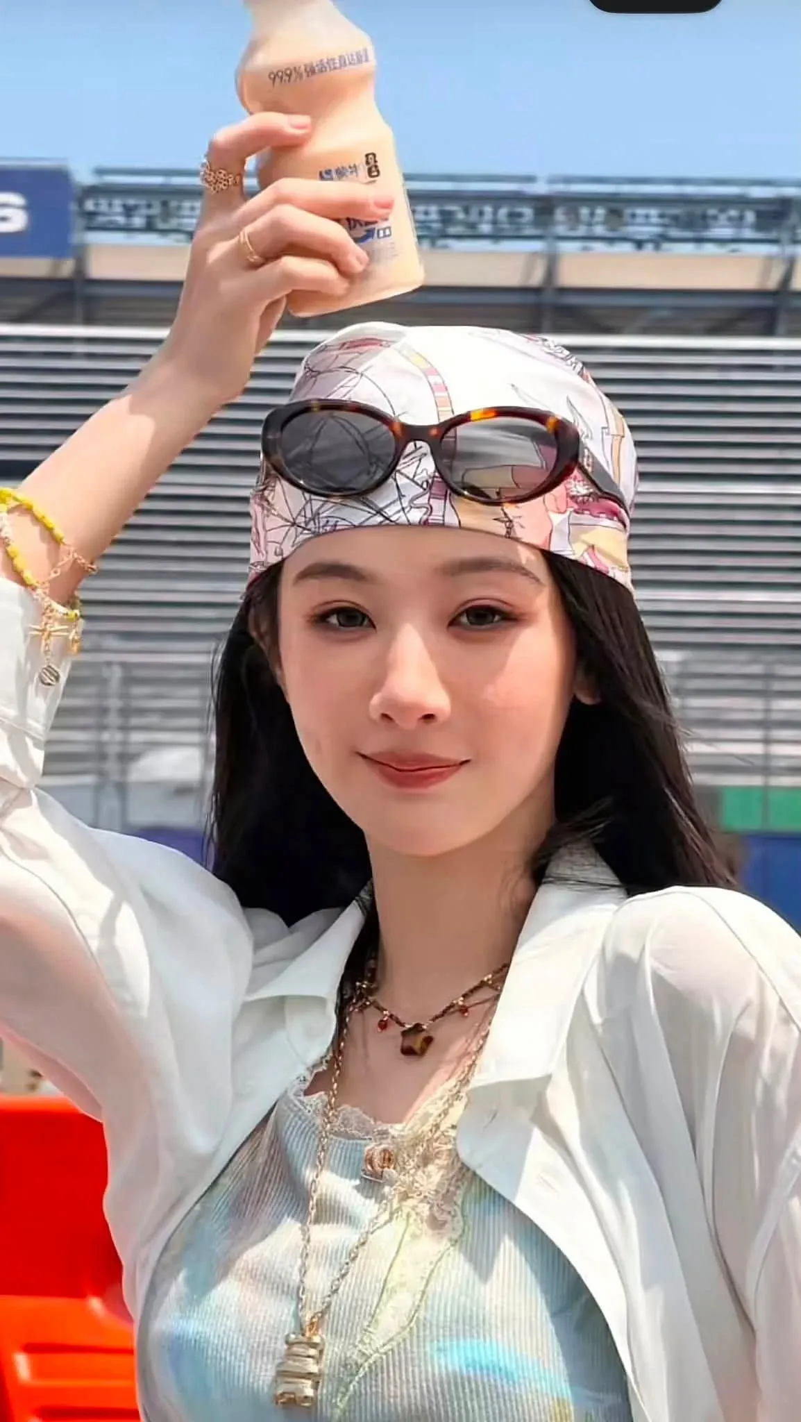 Special wallpaper made by Yang Zi's fans