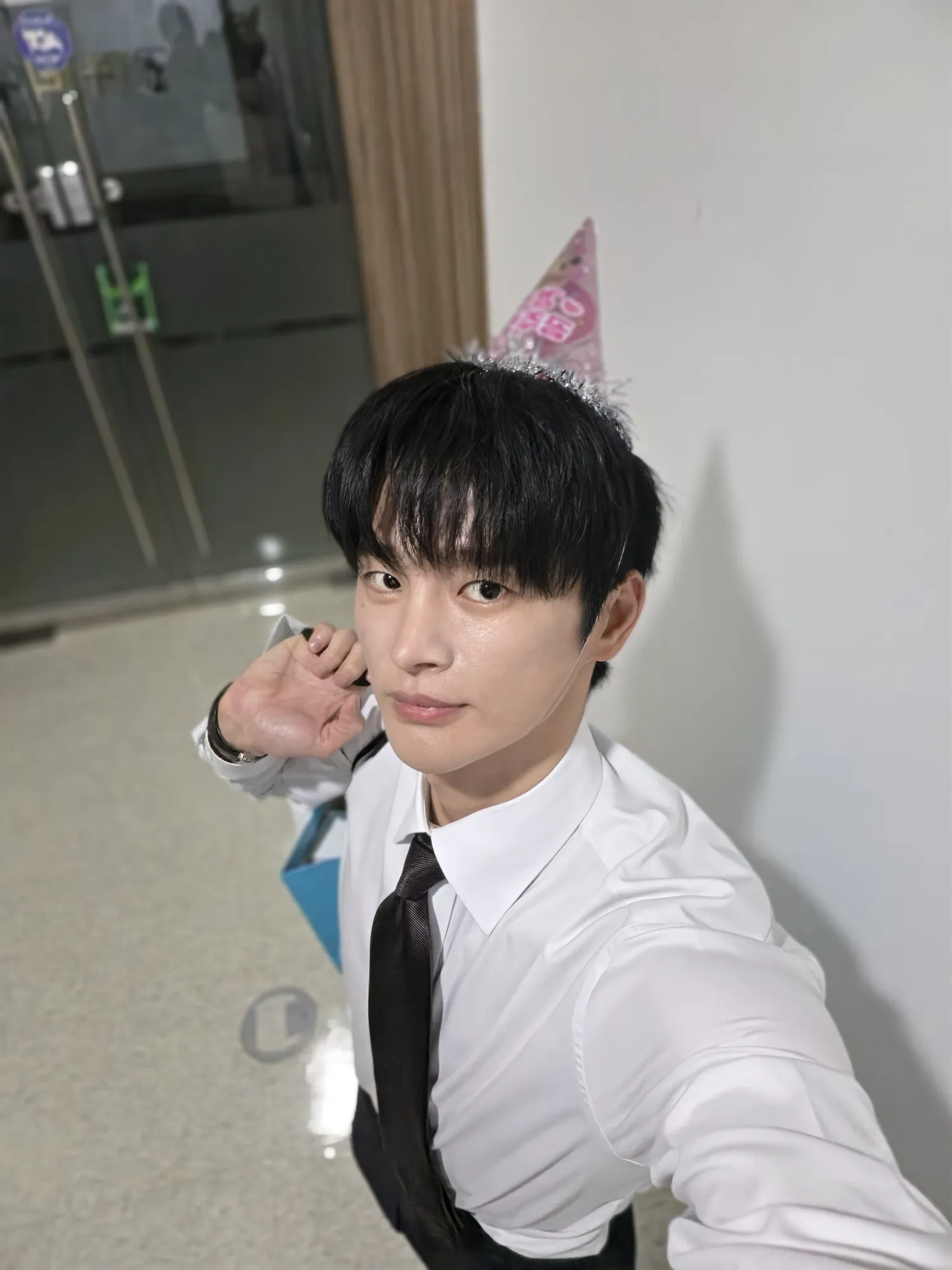 지금 주목받는 셀럽 게시글
