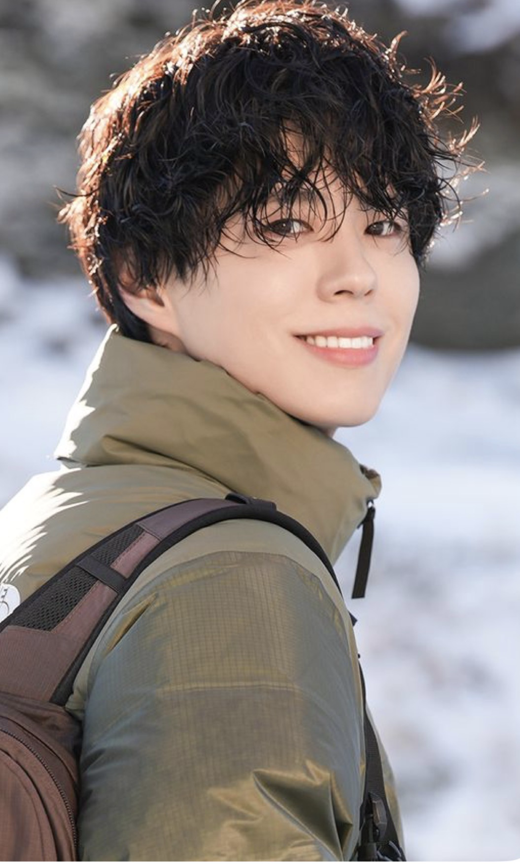 Special wallpaper made by Park Bogum's fans