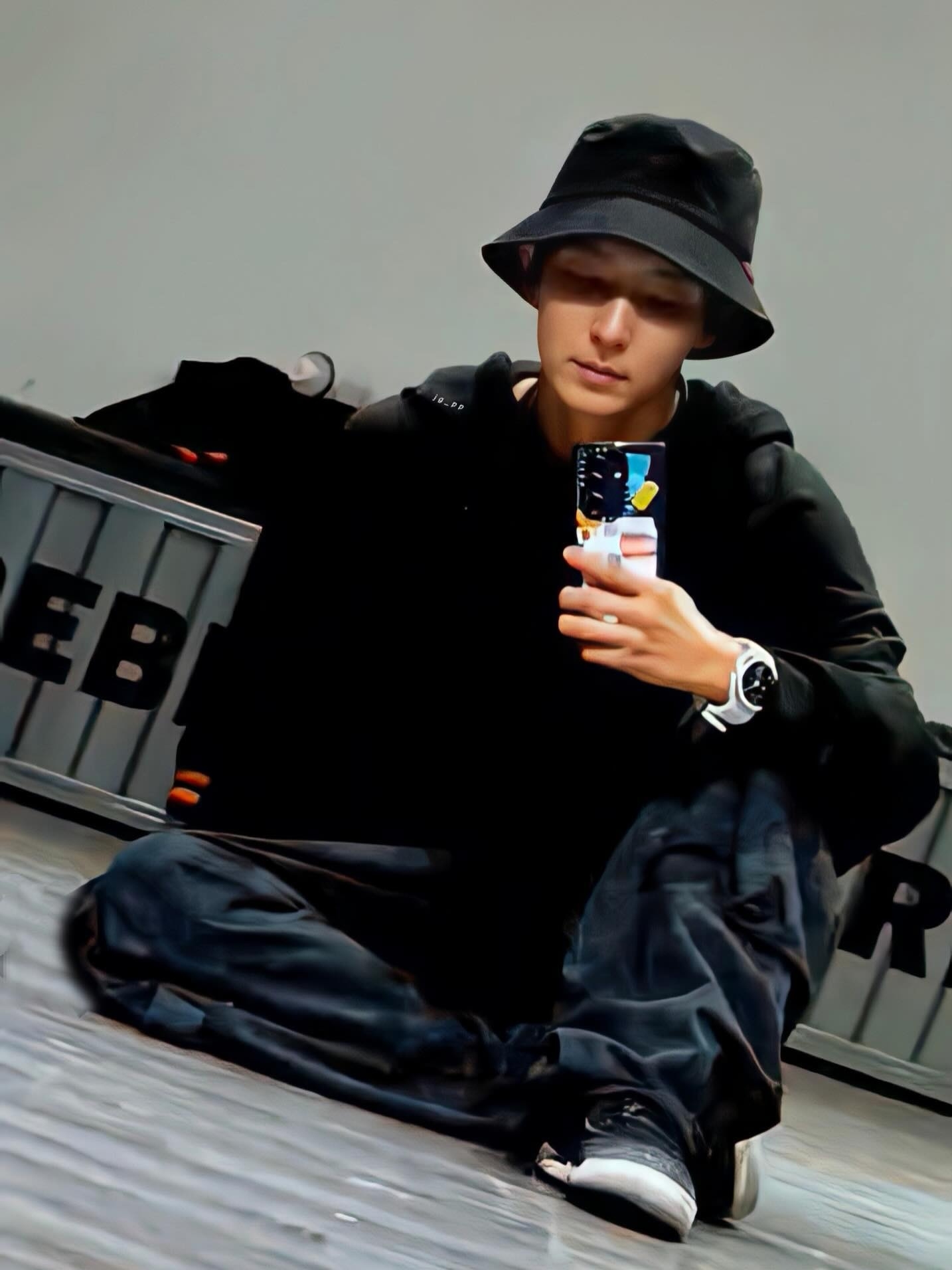 Recent activity shot of Lee Joongi