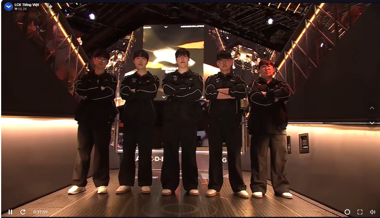 Gumayusi的最新照片