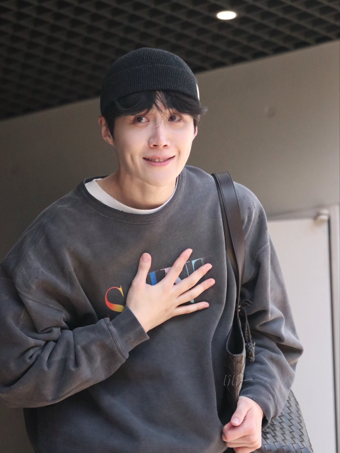 Behind-the-scenes cut of Kim Seonho