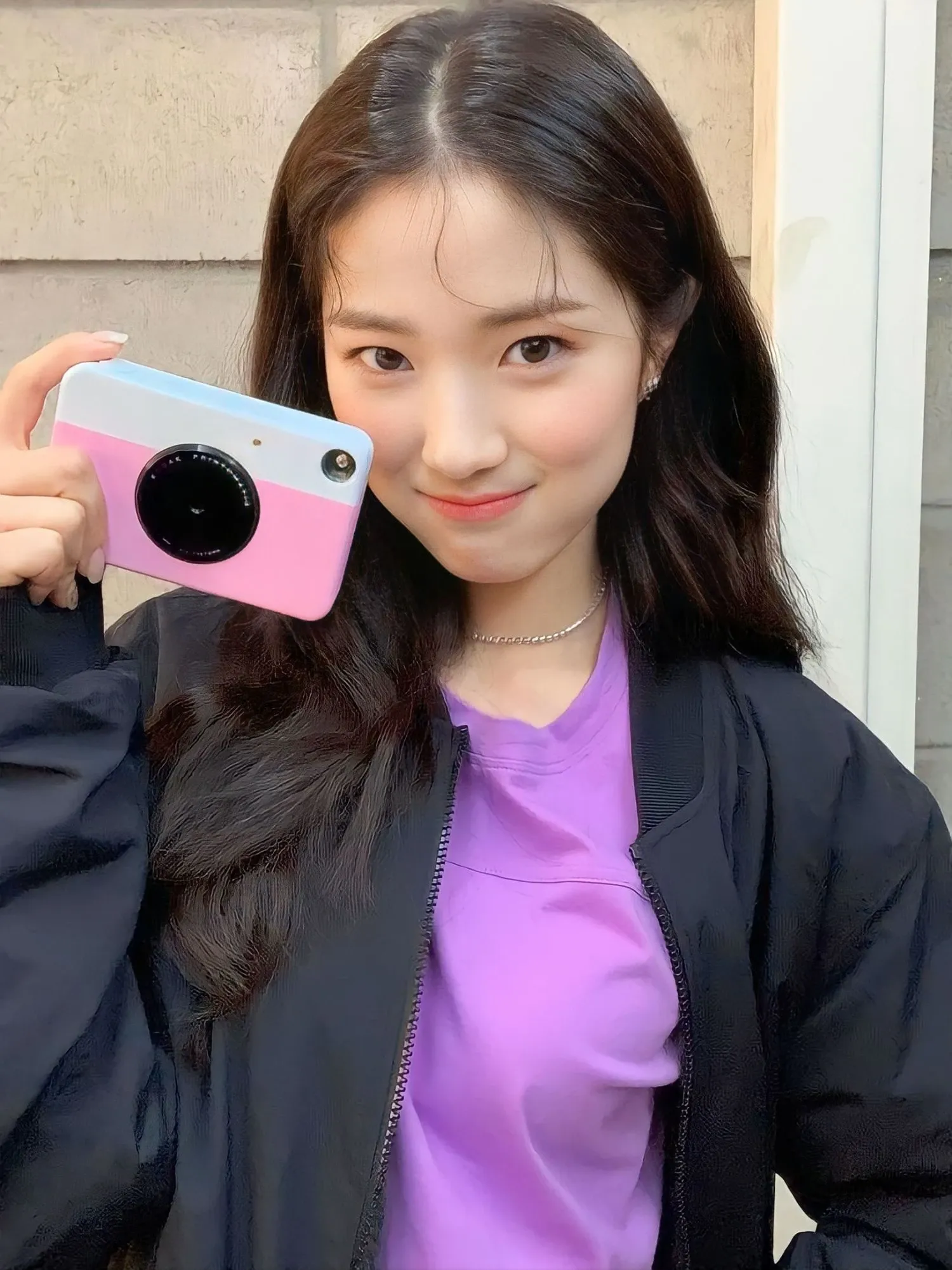 Recent activity shot of Kim Hyeyoon