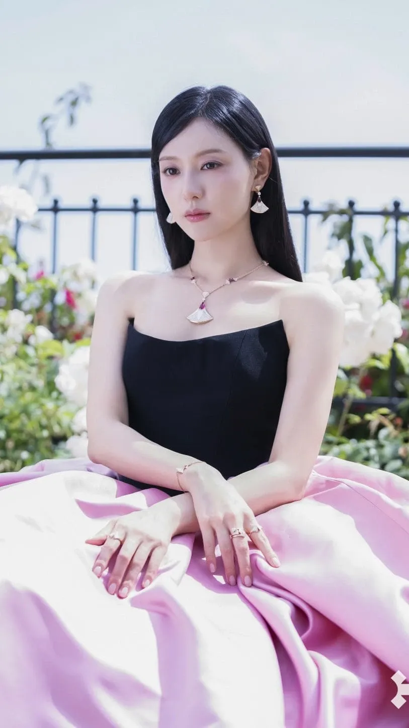 Emotional wallpaper shared by fans for Kim Jiwon