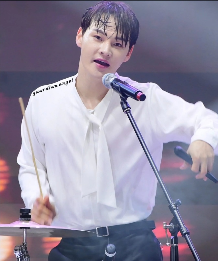 박서진 최근 활동샷