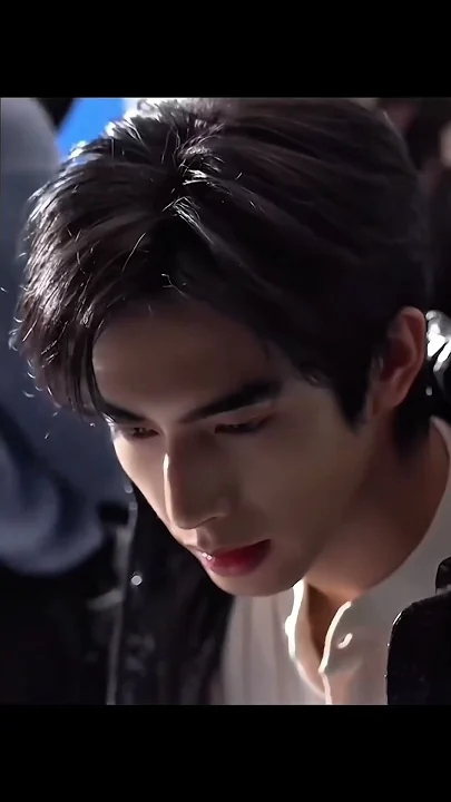 最爱偶像名人粉丝团推荐的宋威龙背景图片