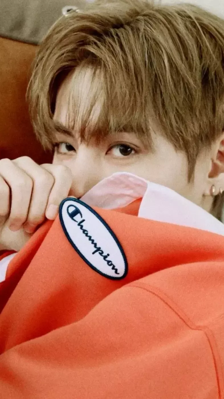 Kim Taehyung (V) background image recommended by Choeaedol Celeb fandom