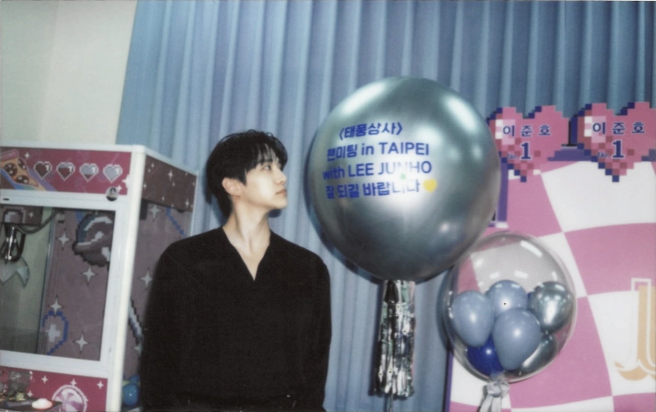 粉丝拍下的李俊昊瞬间