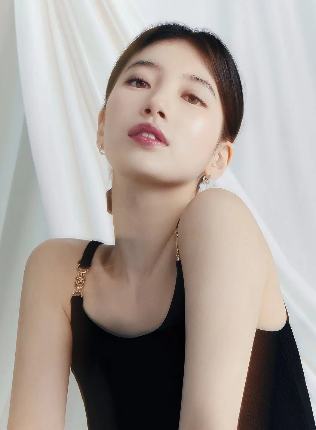 Recent activity shot of Bae Suzy