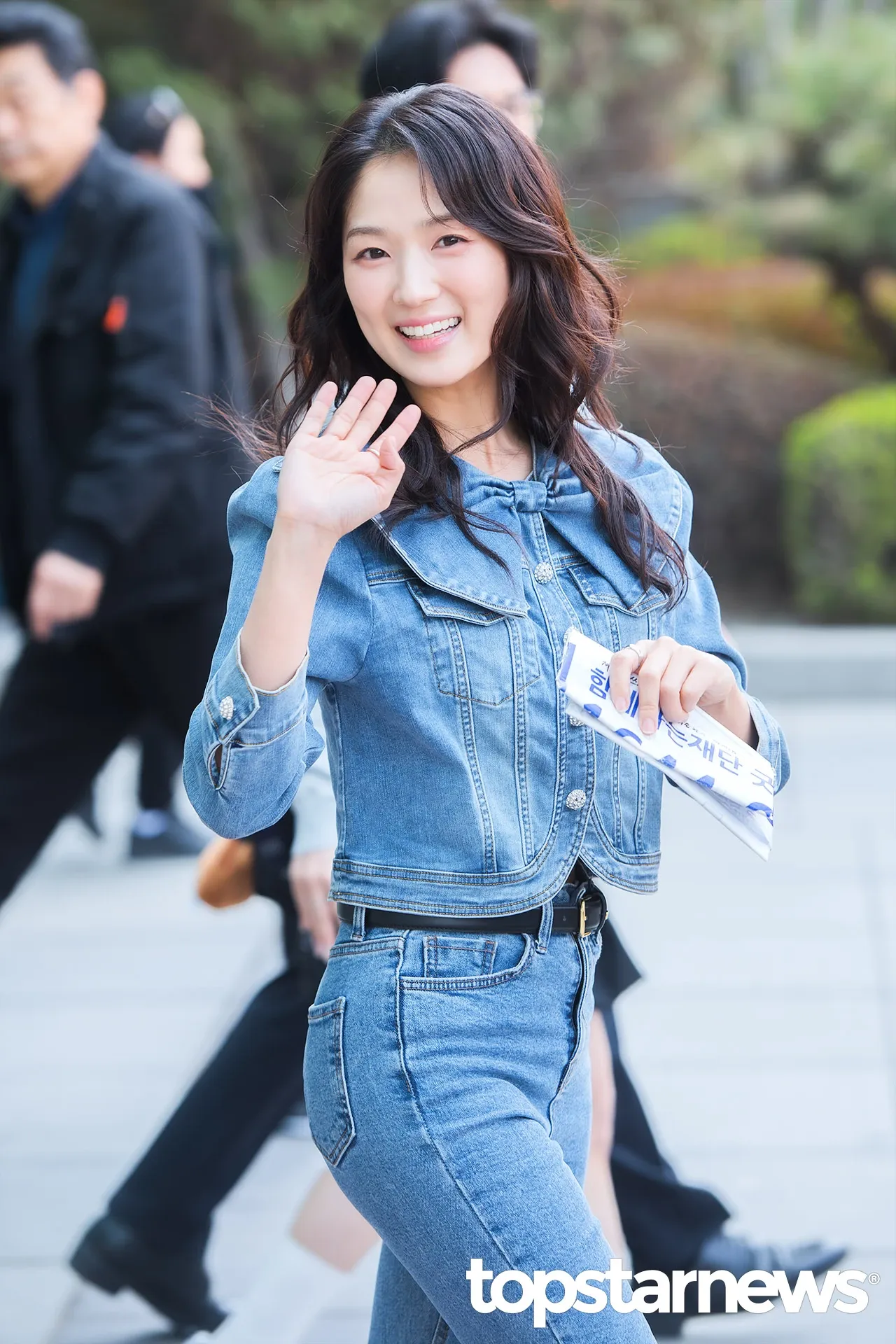 A moment captured by a fan of Kim Hyeyoon