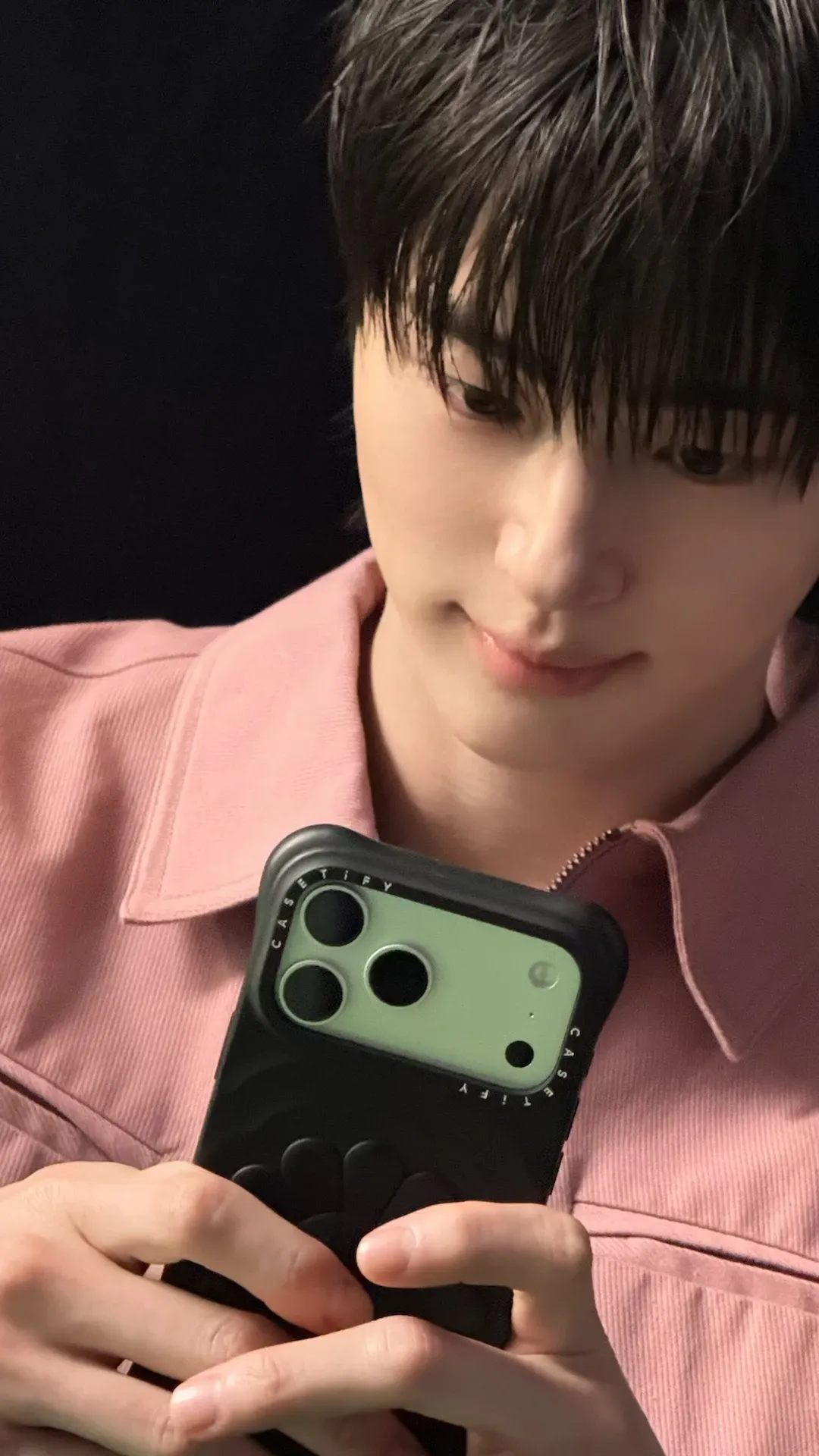 Emotional wallpaper shared by fans for Byeon Wooseok