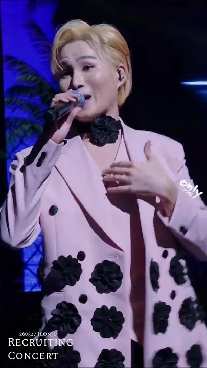 粉丝拍下的金熙栽瞬间