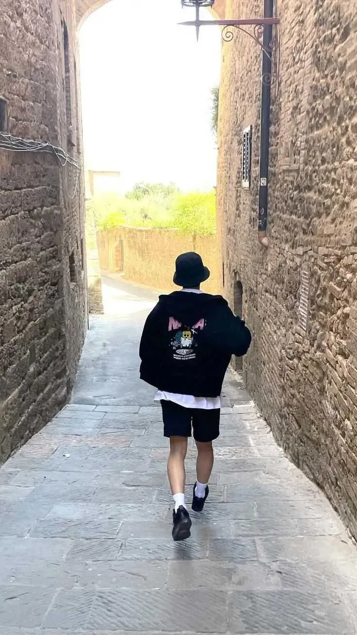 Emotional wallpaper shared by fans for Wen Junhui