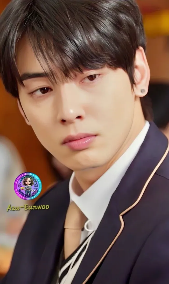 Recent activity shot of Cha Eunwoo