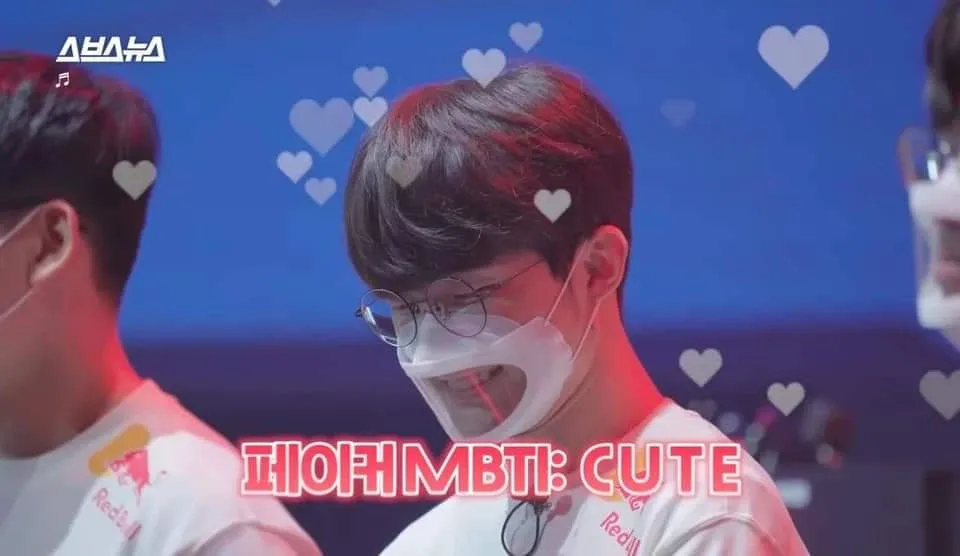 A moment captured by a fan of Faker