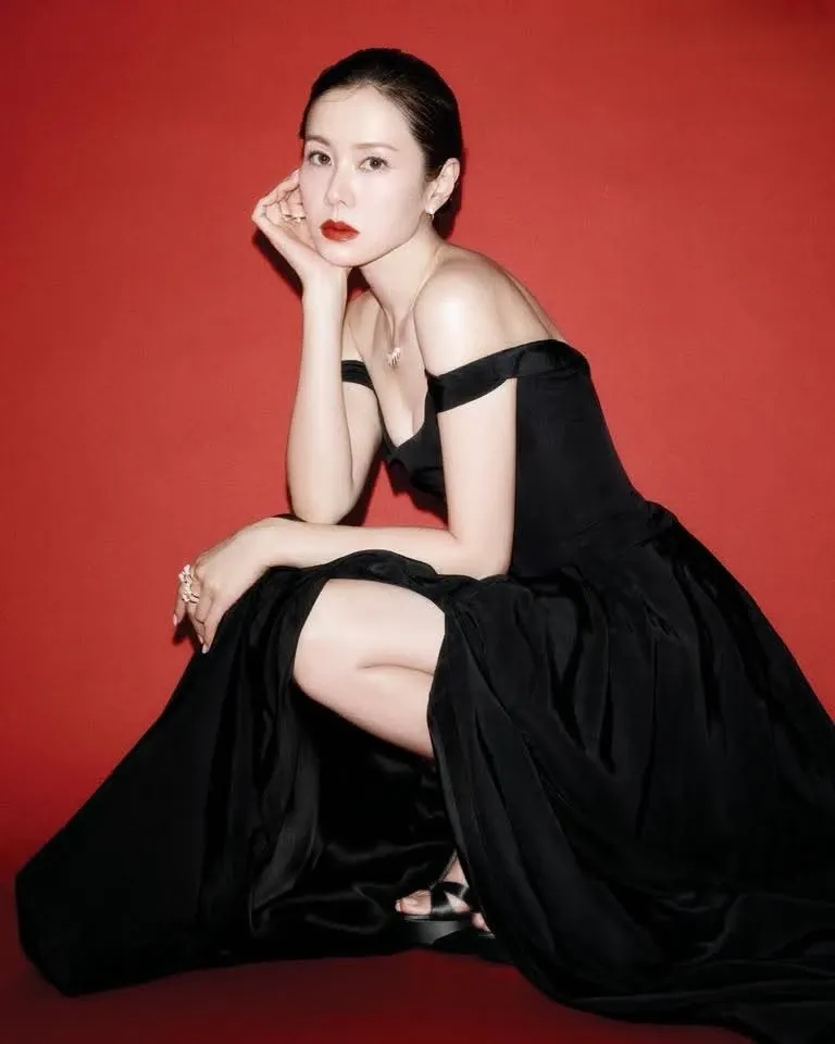 Cuplikan di balik layar dari Son Yejin