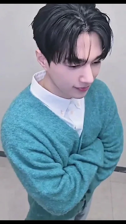 Representative background image loved by Kim Myungsoo (L) fandom