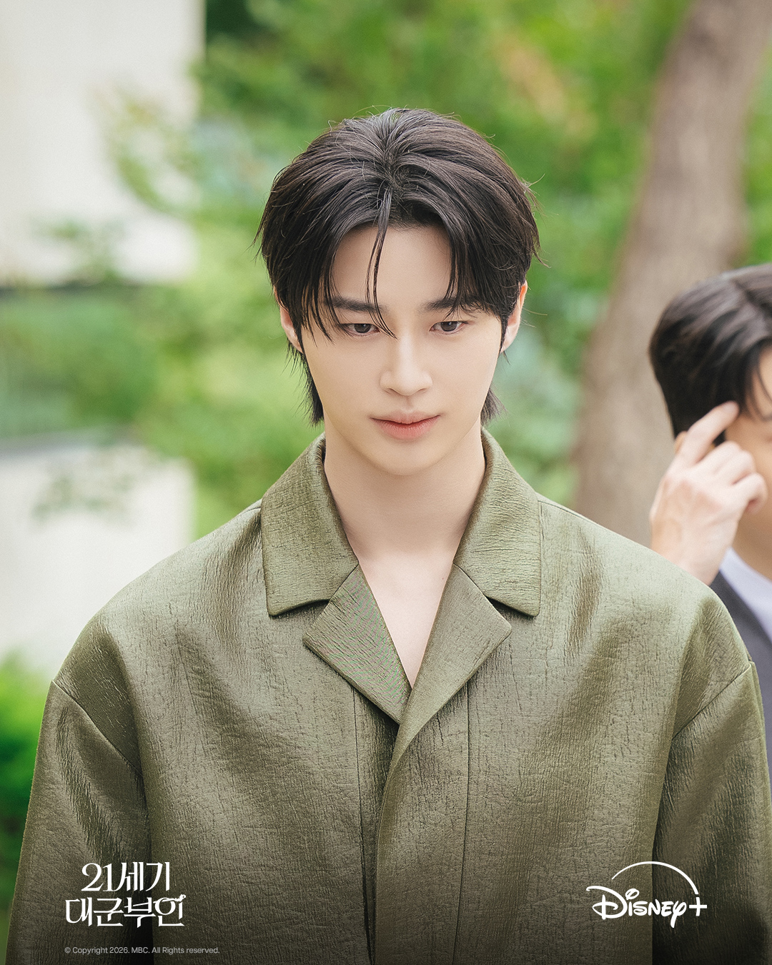 Behind-the-scenes cut of Byeon Wooseok