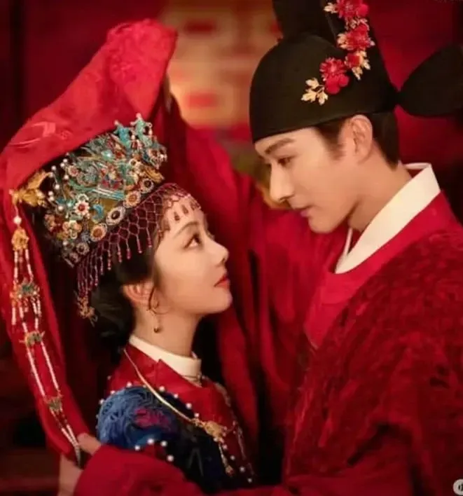 Behind-the-scenes cut of Tan Song Yun
