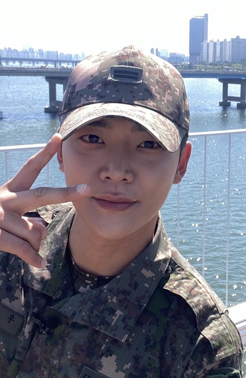 Momen yang diabadikan oleh penggemar Rowoon