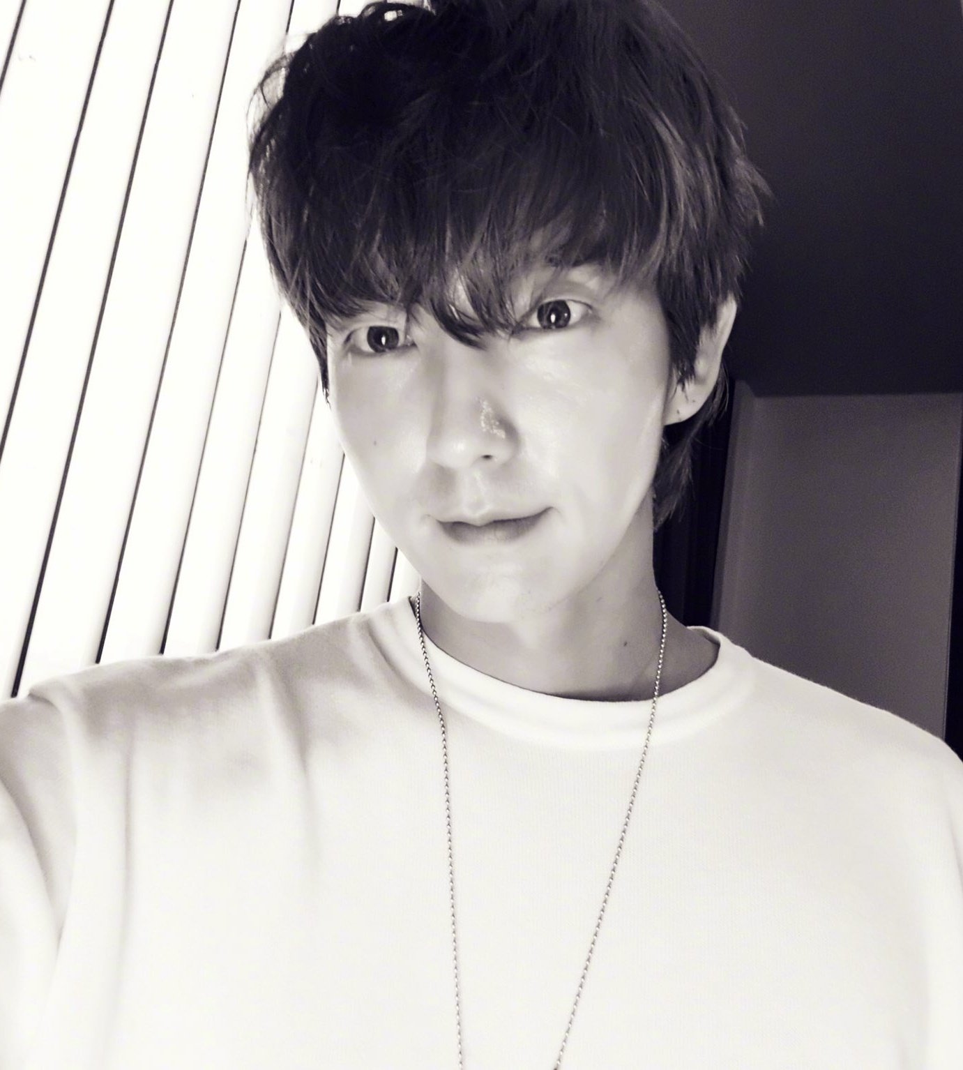 Behind-the-scenes cut of Lee Joongi
