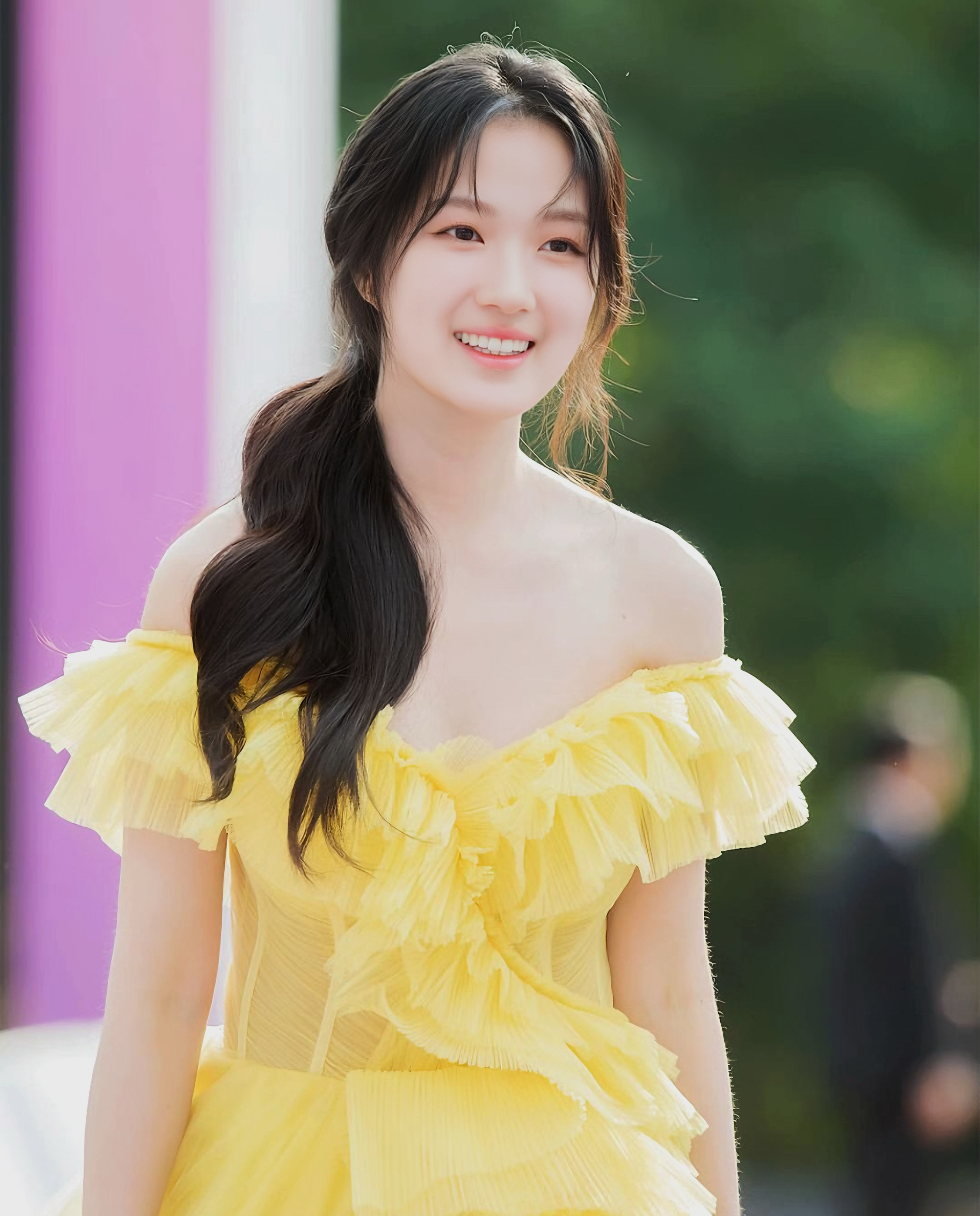 Recent activity shot of Kim Hyeyoon