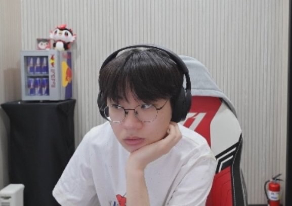 A moment captured by a fan of Doran