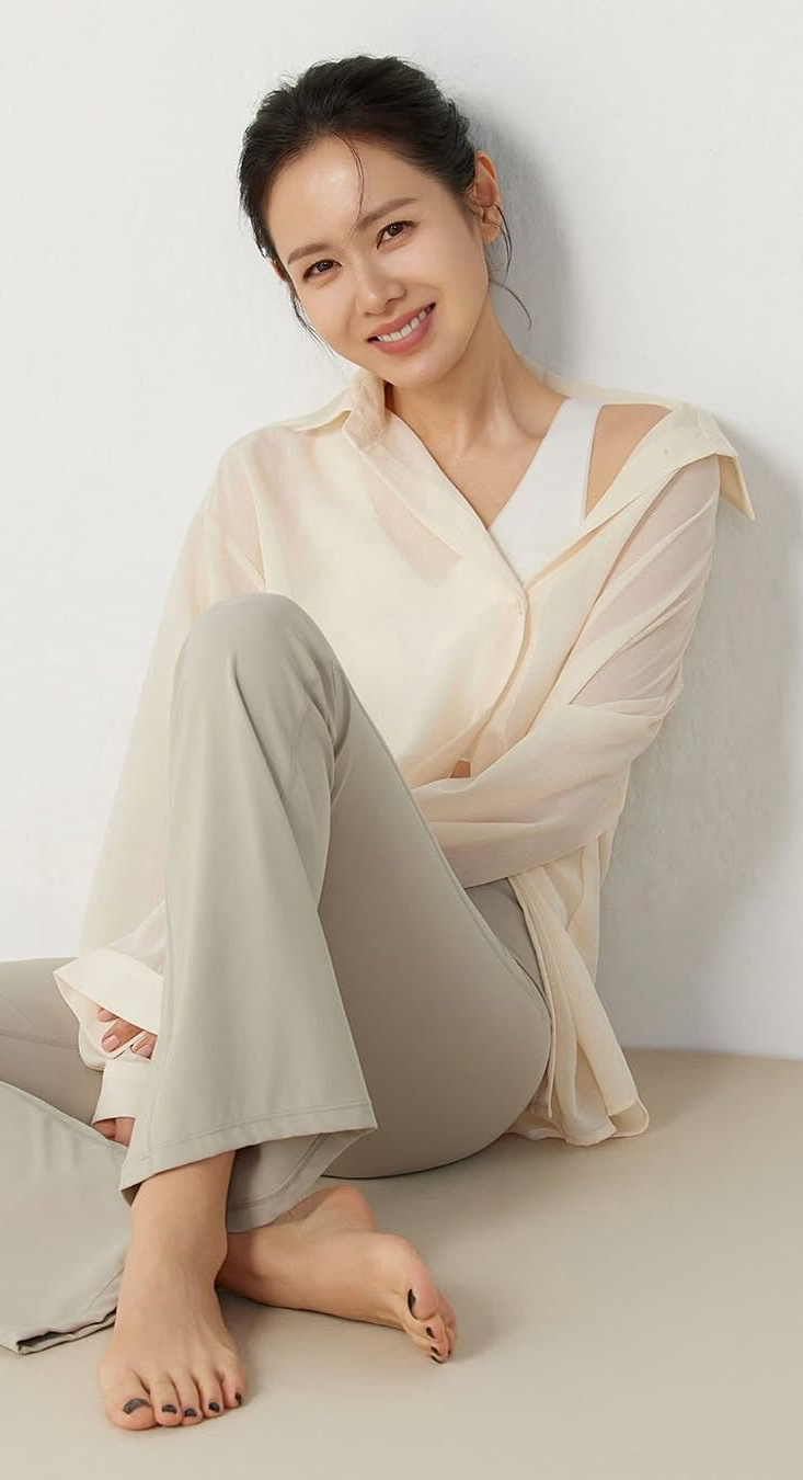 손예진 최근 활동샷