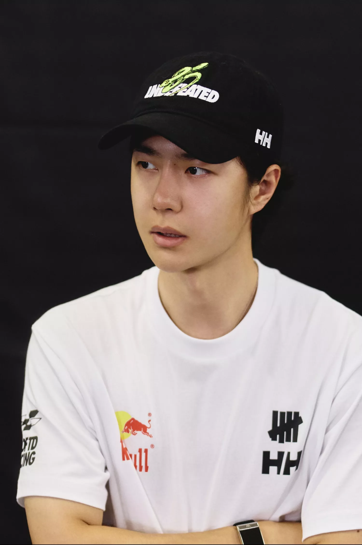 Behind-the-scenes cut of Wang Yibo