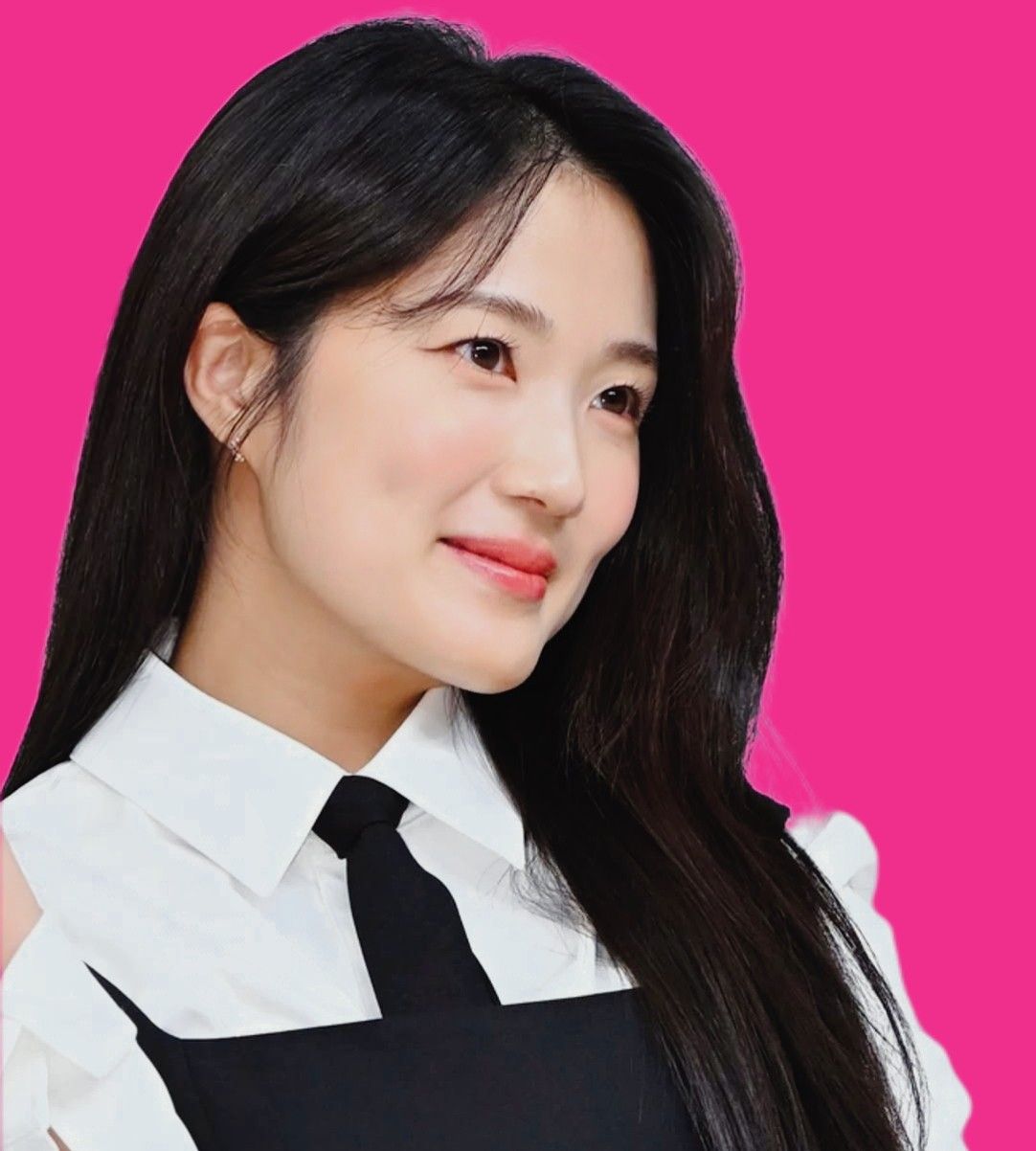 Latest photo of Kim Hyeyoon