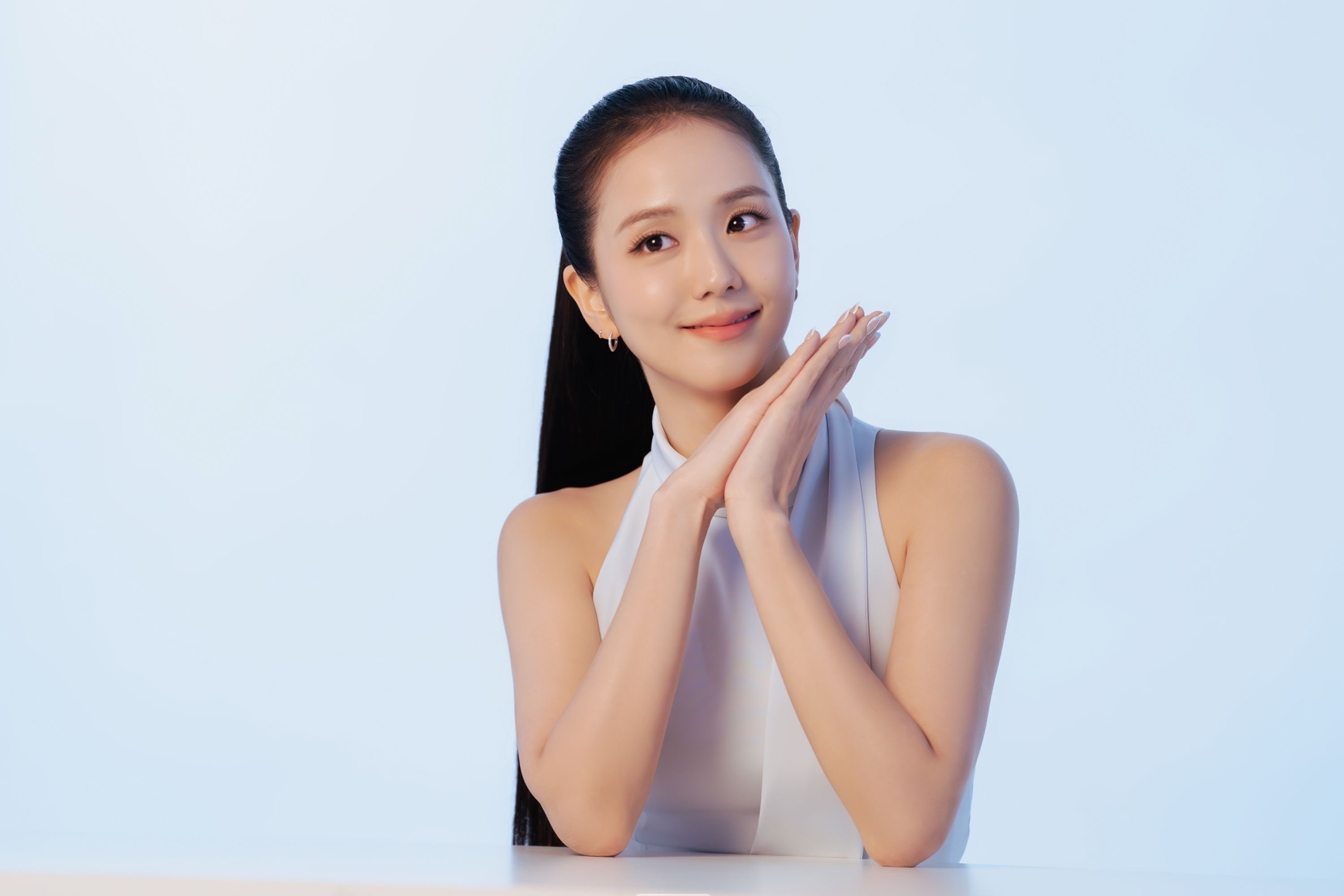 Latest photo of Jisoo (1995)