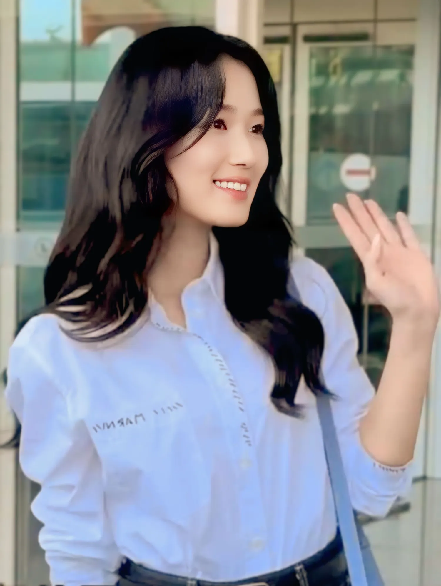 Recent activity shot of Kim Hyeyoon