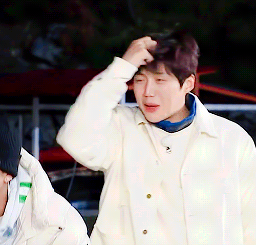 Behind-the-scenes cut of Kim Seonho